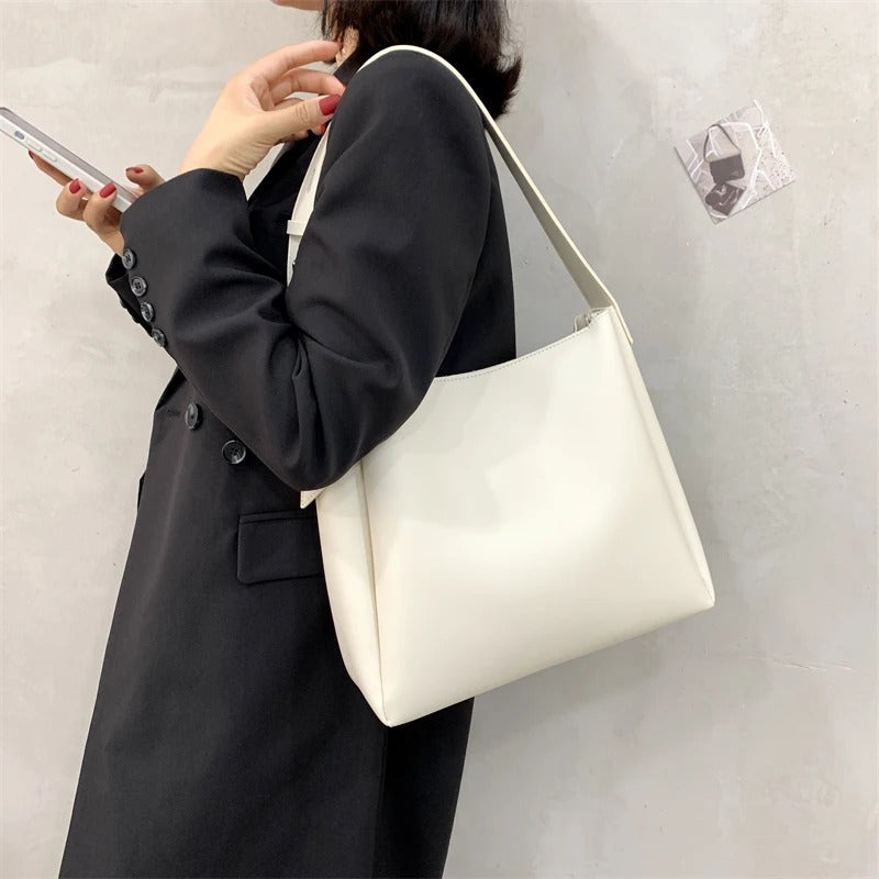 Julia's | Grande Tote