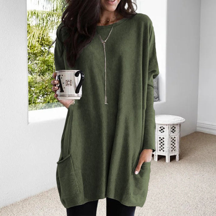 Julia's | Relaxed Pocket Tunic with Elegant Tummy Coverage